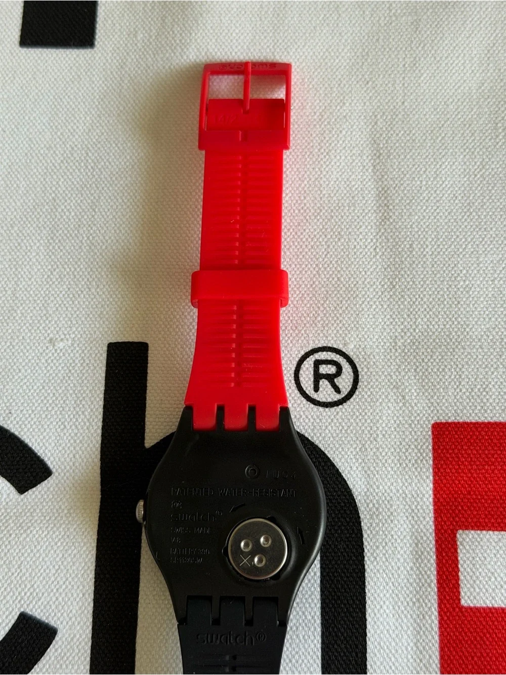 Swatch Mask Parade (SUOB127) unisex watch